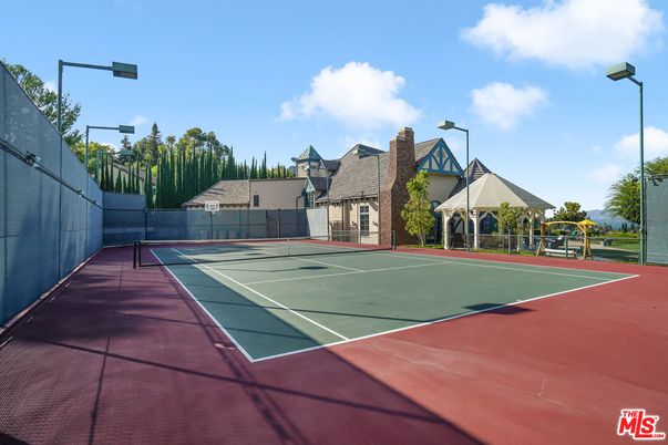 Exterior, Tennis Courts
