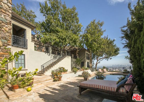Exterior, Water