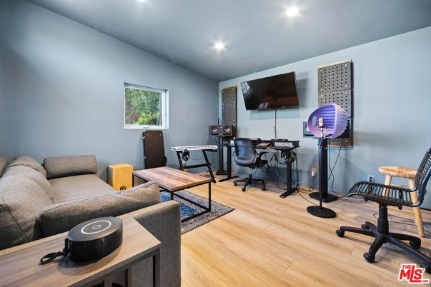 Home Office, Interior, Recessed Lighting, Wood Texture Flooring