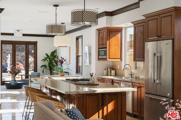 Dining room, Interior, Kitchen, Pendant Lights, Stainless Steel Appliances