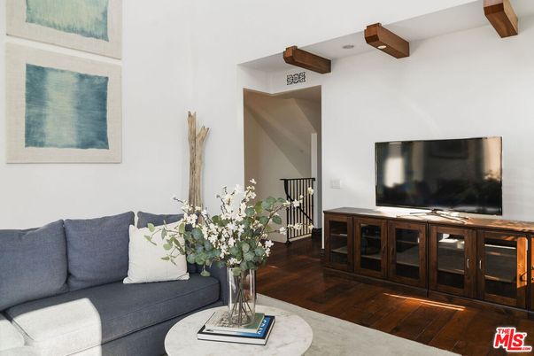 Interior, Living room, Recessed Lighting, Wooden Beams, Wood Texture Flooring