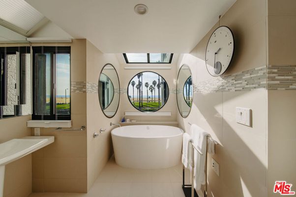 Bathroom, Dual Sink Vanities, Free Standing Baths, Interior