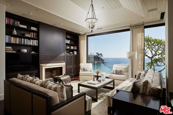 Fireplace, Interior, Living room, Pendant Lights, Recessed Lighting, Water