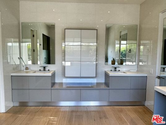 Bathroom, Dual Sink Vanities, Interior, Recessed Lighting, Wood Texture Flooring