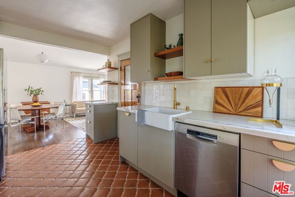 Dining room, Interior, Kitchen, Pendant Lights, Stainless Steel Appliances, Wood Texture Flooring