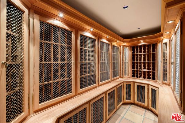 Interior, Recessed Lighting, Wine Storage