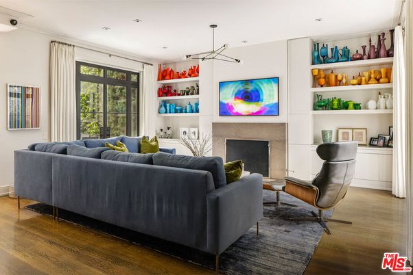 Fireplace, Interior, Living room, Pendant Lights, Recessed Lighting, Wood Texture Flooring