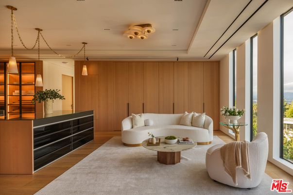 Interior, Living room, Pendant Lights, Recessed Lighting, Wood Texture Flooring