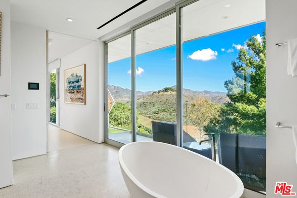 Bathroom, Free Standing Baths, Interior, Recessed Lighting