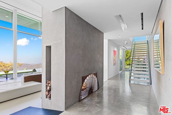Fireplace, Interior, Recessed Lighting