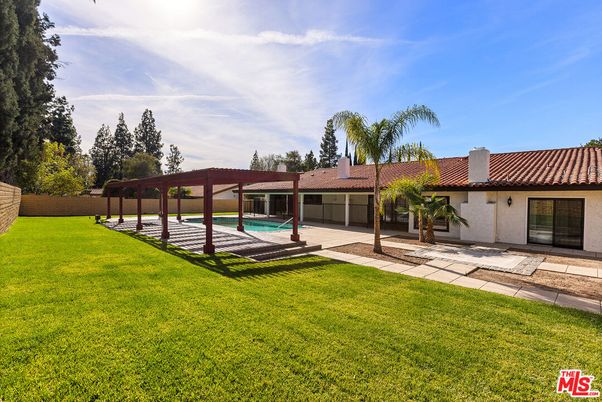 Backyard, Exterior, Pool
