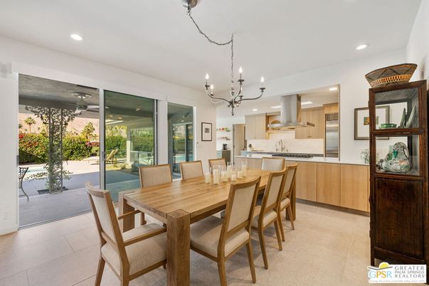 Chandelier, Dining room, Interior, Kitchen, Recessed Lighting, Stainless Steel Appliances