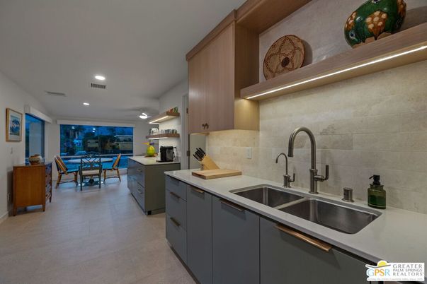 Dining room, Interior, Kitchen, Recessed Lighting
