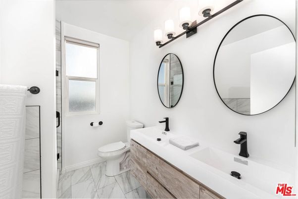 Bathroom, Dual Sink Vanities, Interior, Marble