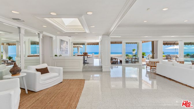 Interior, Living room, Recessed Lighting, Water