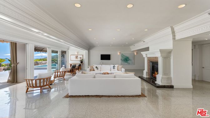 Fireplace, Interior, Living room, Recessed Lighting