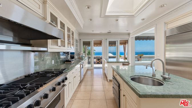 Interior, Kitchen, Recessed Lighting, Stainless Steel Appliances, Water