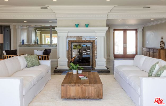 Fireplace, Interior, Living room, Recessed Lighting
