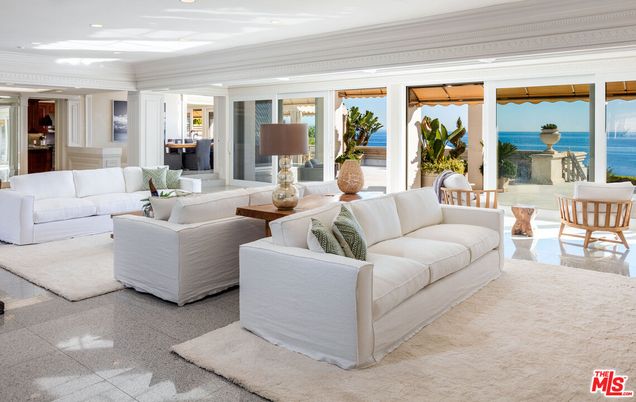 Interior, Living room, Recessed Lighting, Water