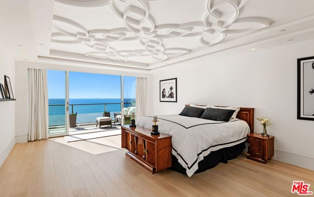 Bedroom, Interior, Recessed Lighting, Water, Wood Texture Flooring
