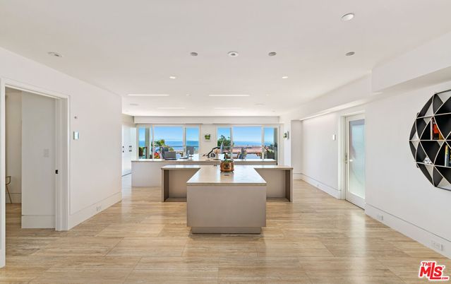 Interior, Recessed Lighting, Water