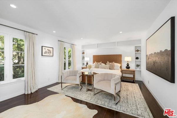 Bedroom, Interior, Living room, Recessed Lighting, Wood Texture Flooring