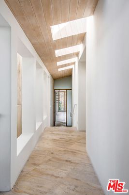 Interior, Recessed Lighting, Wooden Ceilings, Wood Texture Flooring