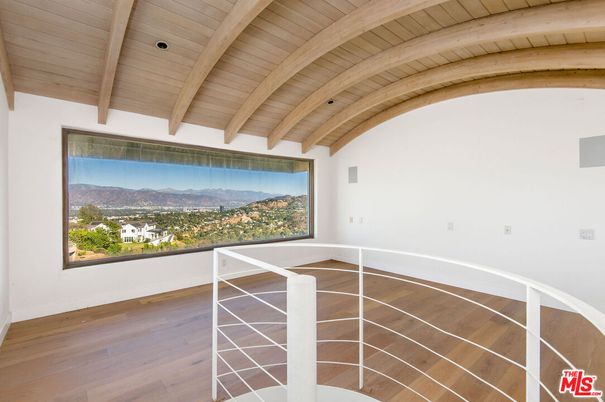 Empty room, Interior, Wooden Beams, Wooden Ceilings, Wood Texture Flooring