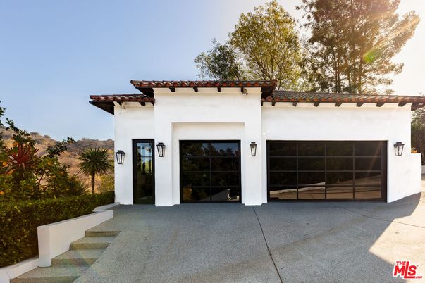 Attached, Exterior, Facade, Spanish Mediterranean