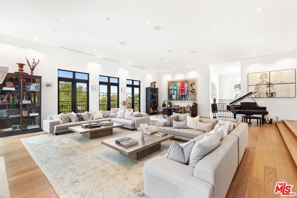 Interior, Living room, Piano, Recessed Lighting, Wood Texture Flooring