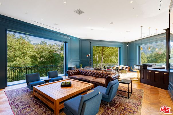 Dining room, Interior, Living room, Pendant Lights, Recessed Lighting, Wood Texture Flooring