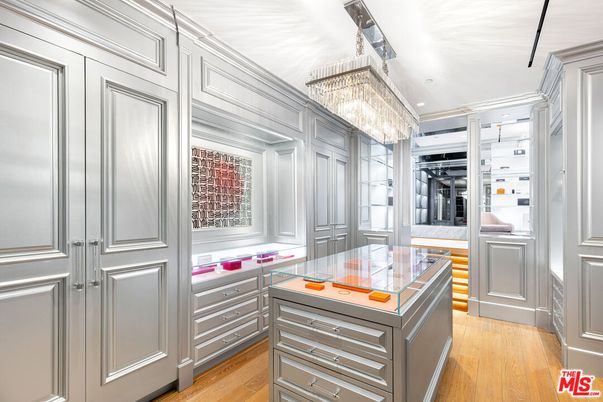 Chandelier, Interior, Recessed Lighting, Wood Texture Flooring