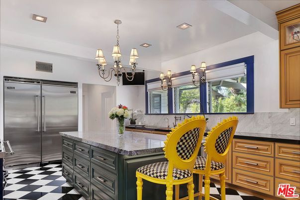 Chandelier, Interior, Kitchen, Recessed Lighting, Stainless Steel Appliances