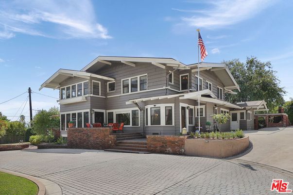 Exterior, Facade, American Craftsman