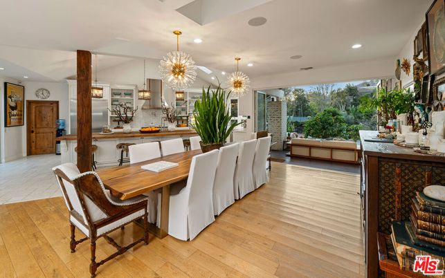 Dining room, Interior, Kitchen, Pendant Lights, Recessed Lighting, Wood Texture Flooring