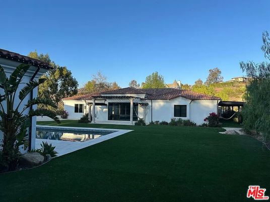 Backyard, Exterior, Pool