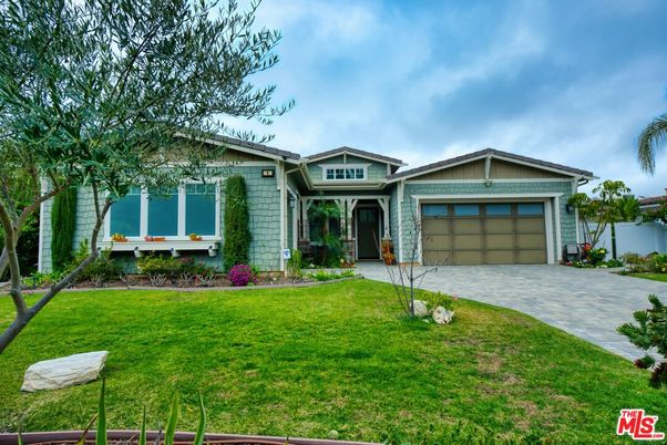Attached, Backyard, Exterior, Facade, Ranch