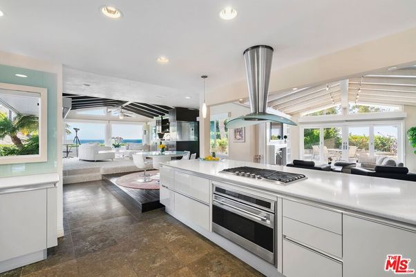 Interior, Kitchen, Living room, Pendant Lights, Recessed Lighting, Stainless Steel Appliances