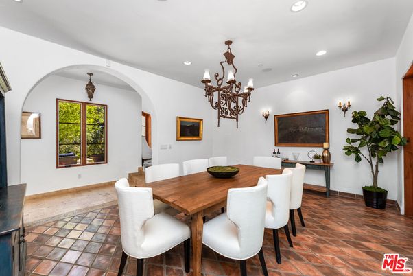 Chandelier, Dining room, Interior, Recessed Lighting