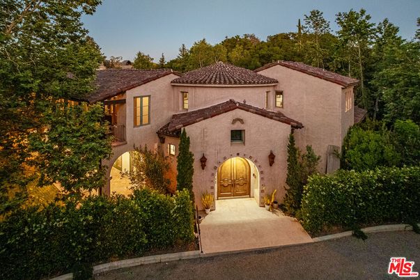 Exterior, Facade, Spanish Mediterranean