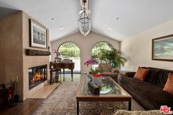 Fireplace, Interior, Living room, Pendant Lights, Piano, Recessed Lighting, Wood Texture Flooring