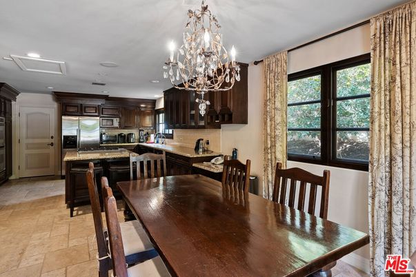 Chandelier, Dining room, Interior, Kitchen, Recessed Lighting, Stainless Steel Appliances