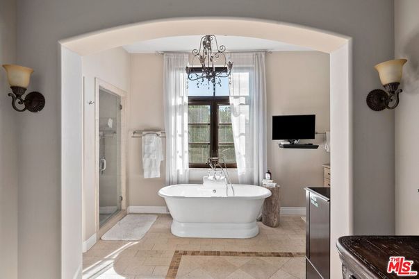 Bathroom, Chandelier, Free Standing Baths, Glass Shower, Interior