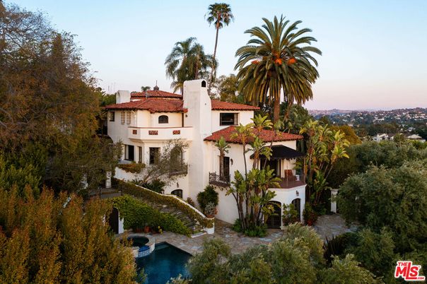 Exterior, Facade, Pool, Spanish Mediterranean