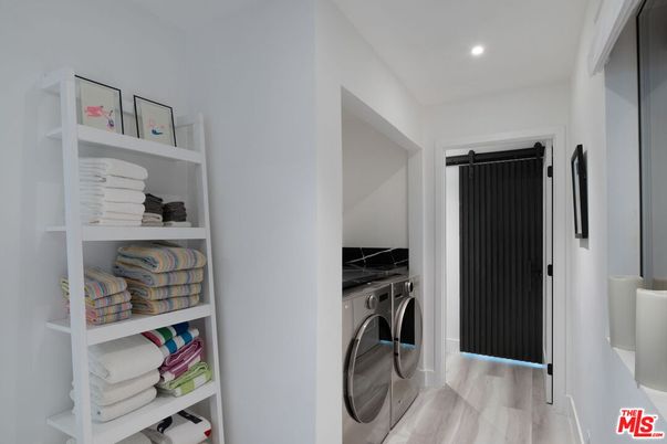 Interior, Recessed Lighting, Utility Closets, Washer, Wood Texture Flooring