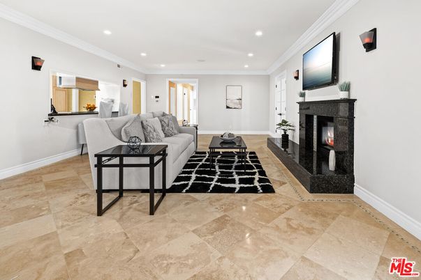 Fireplace, Interior, Living room, Recessed Lighting