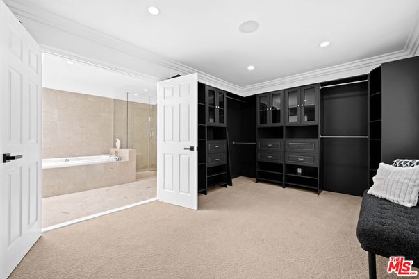 Bathroom, Interior, Recessed Lighting, Walk-in Closets