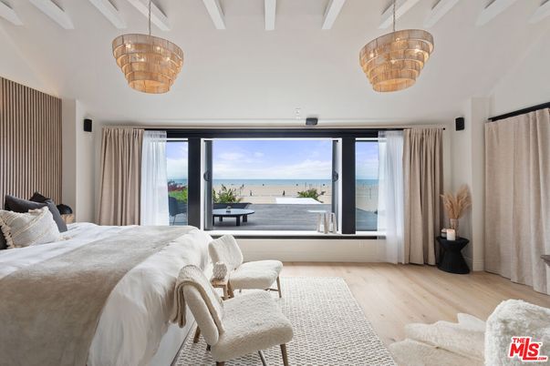 Bedroom, Chandelier, Interior, Pendant Lights, Water, Wood Texture Flooring
