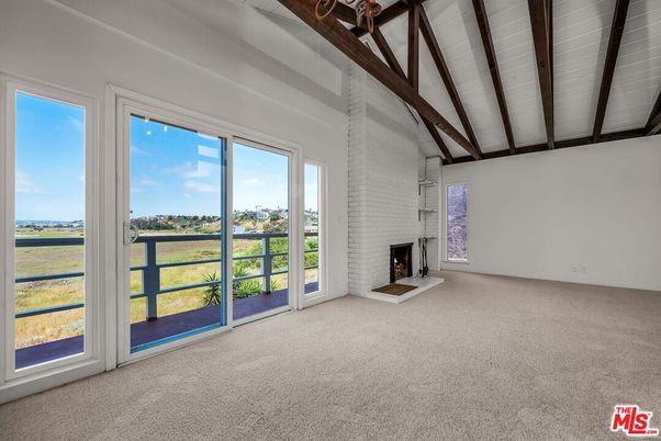 Empty room, Fireplace, Interior, Wooden Beams
