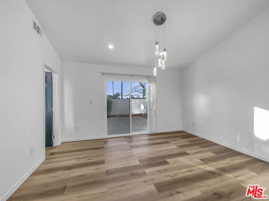 Empty room, Interior, Pendant Lights, Recessed Lighting, Wood Texture Flooring